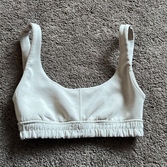 lululemon Softstrem Scoop-Neck Bra B/C Cup Size 4 Mojave Tan - Picture 7 of 7